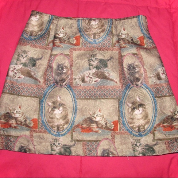 Cute Cat print mini skirt - Picture 1 of 4